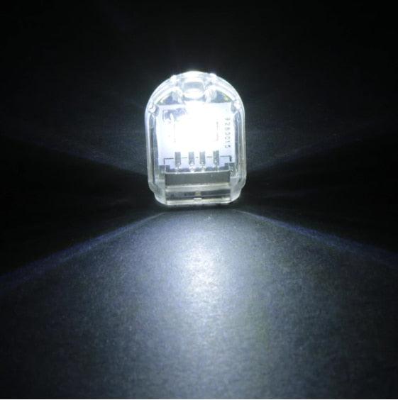 Luminária de Mesa UBS Sensor de Toque - Ferramenta Prática